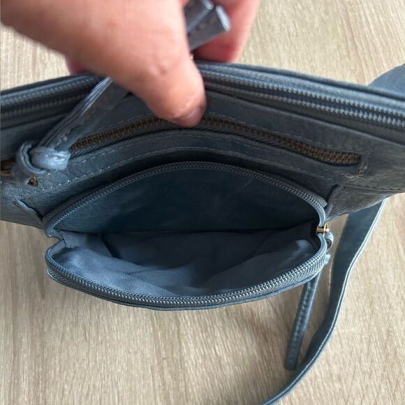 NWOT … BUENO Crossbody Bag With Adjustable Strap - Picture 3 of 6